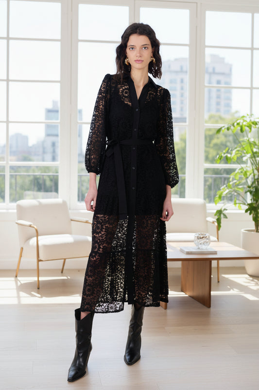 AURA SKY BLACK Maxikleid aus Spitze